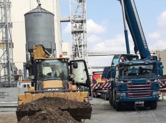 Inchiriez macara/macarale, utilaje si echipamente constructii
