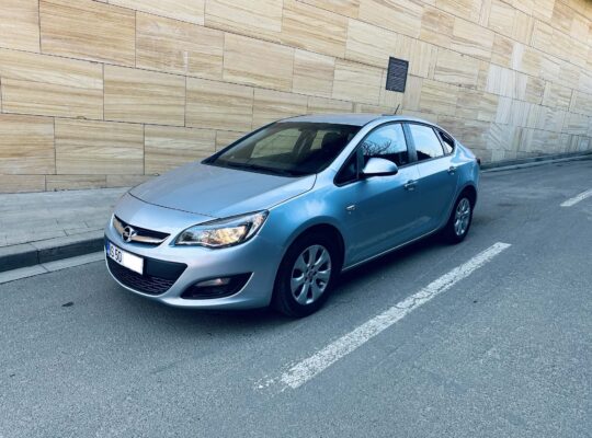Opel Astra 2017 ~ 32000Km ~ 1.6Benzina ~ Clima Pilot