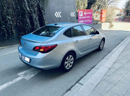 Opel Astra 2017 ~ 32000Km ~ 1.6Benzina ~ Clima Pilot